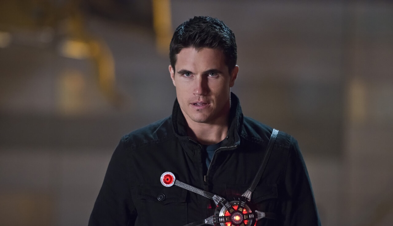 Robbie Amell Will Return to The Flash as Deathstorm