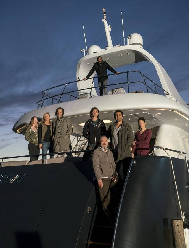 Group shot of characters on Fear the Walking Dead