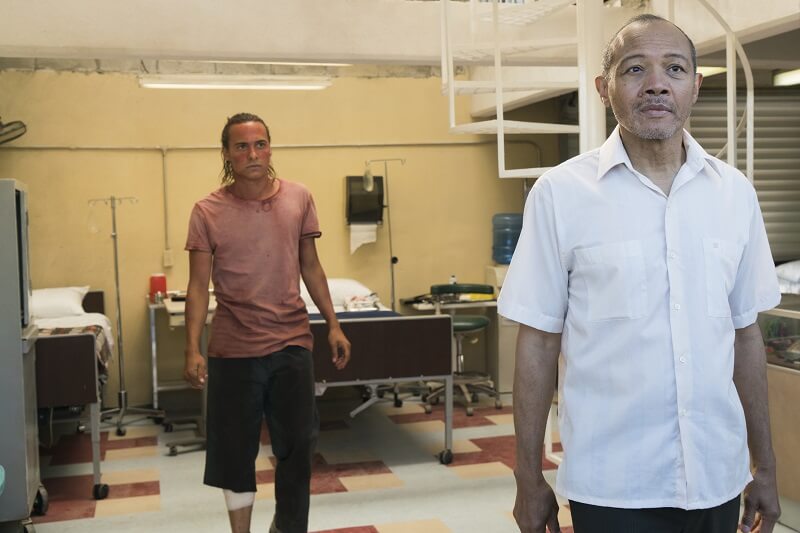 Alejandro and Nick leaving the infirmary in Fear the Walking Dead