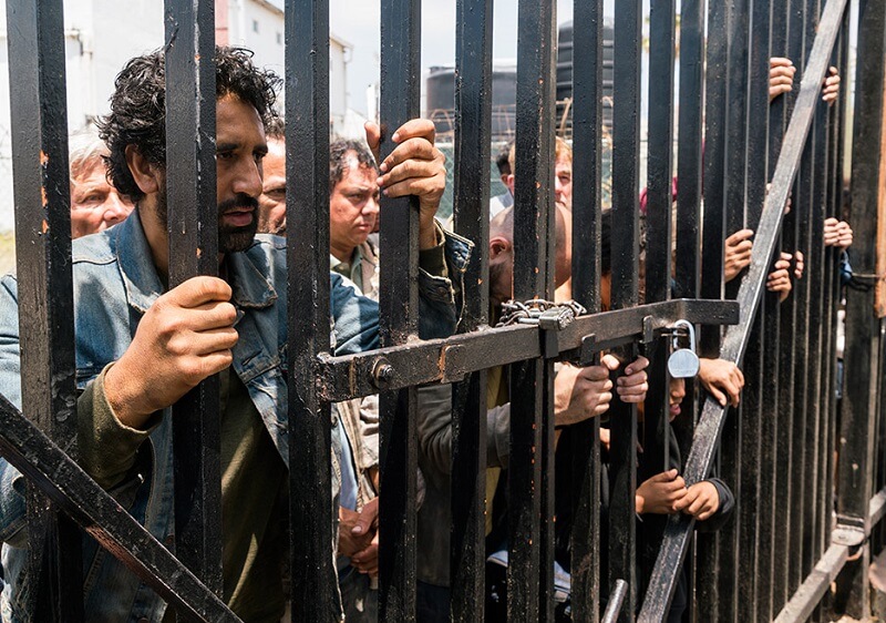Travis at the gates of the hotel unexpectedly find Madison
