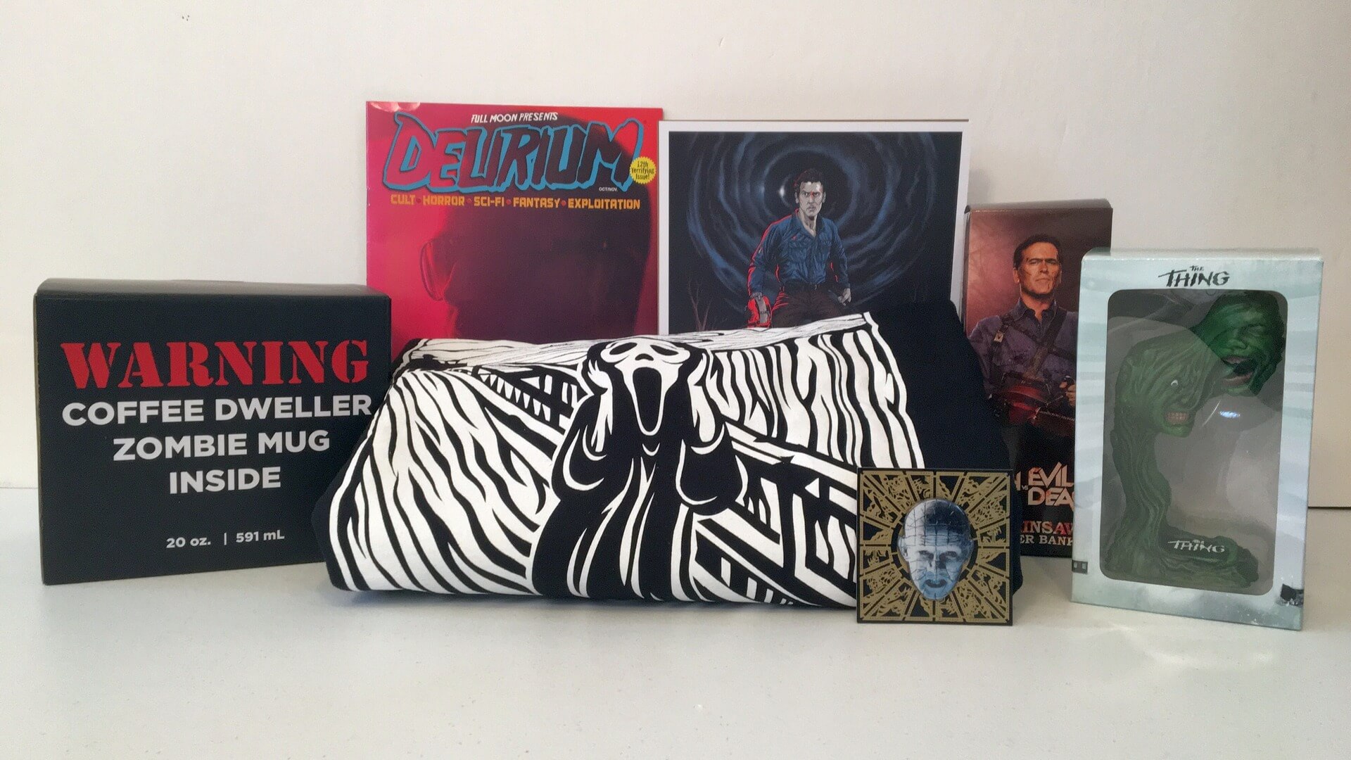 Loot Crate DX: Scream, Evil Dead and More – Review Loot Crate DX