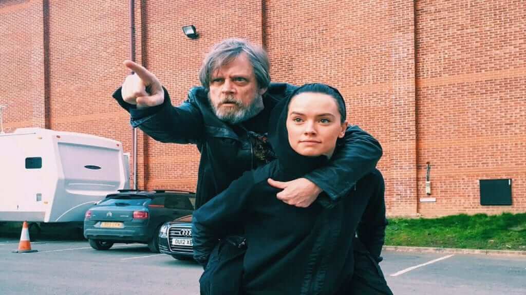 Mark Hamill And Daisy Ridley Make Huge Star Wars 40th Anniversary Announcement star wars-ridley_hamill
