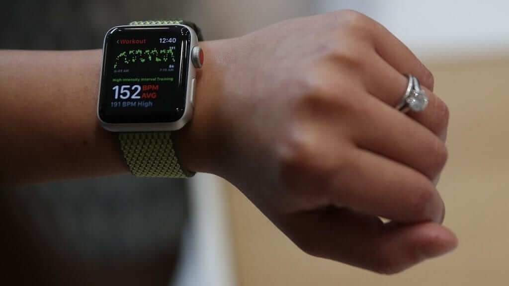 Apple Watch Heart Rate Sensor at the Center of a Possible Lawsuit Apple Watch