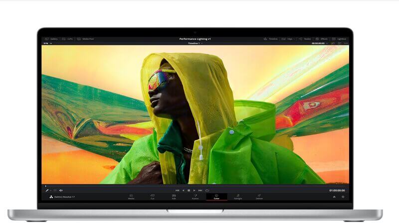 Display of the latest MacBook Pros