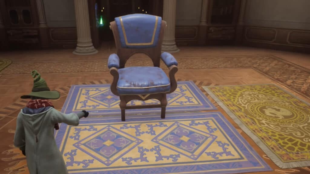 How to Size Up Items in Hogwarts Legacy how-to-size-up-items-in-hogwarts-legacy