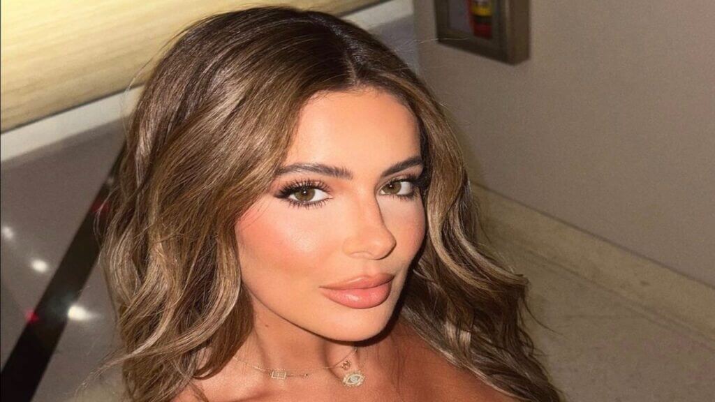 Brielle Biermann in Thigh-Skimming Dress Enjoys ‘Golden Hours’ in Hawaii Brielle Biermann Hawaii