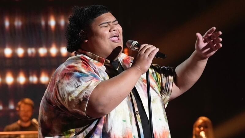 American Idol winner Iam Tongi performing