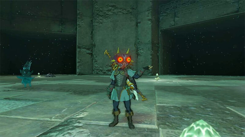 Link wearing Majora's Mask in TOTK.