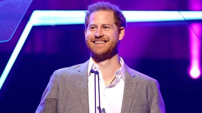 The Duke of Sussex addresses a large group