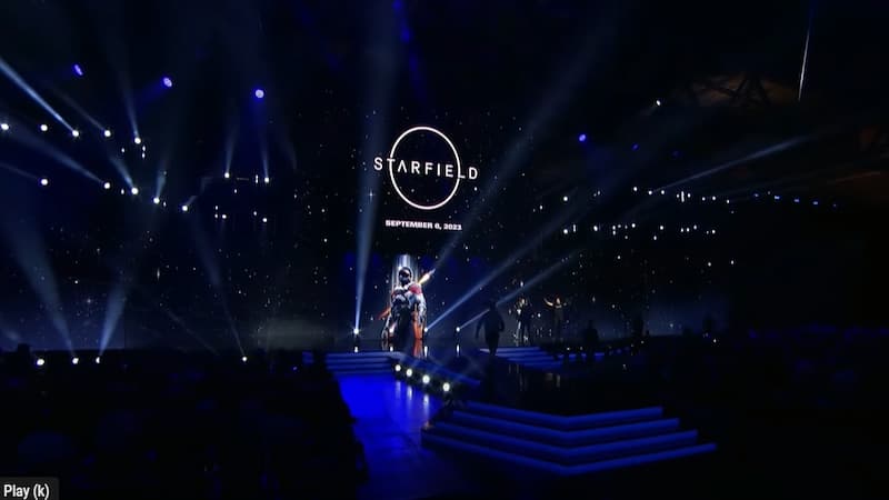 Gamescom 2023: Geoff Keighley Already Stage Bombed by Pranksters