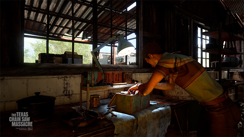 Texas Chain Saw Massacre searching for items.