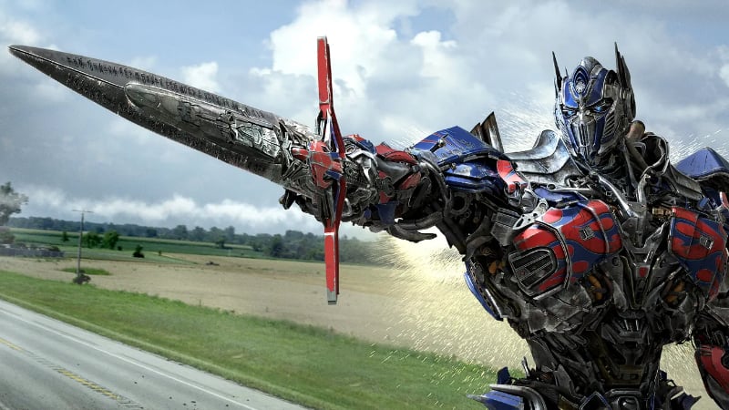 Optimus Prime raises his sword in Transformers: Age of Extinction