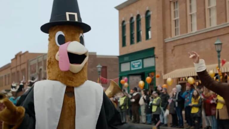 Eli Roth’s Grisly 2023 Slasher Takes a Hatchet to Streaming Charts Eli Roth's Thanksgiving slasher movie