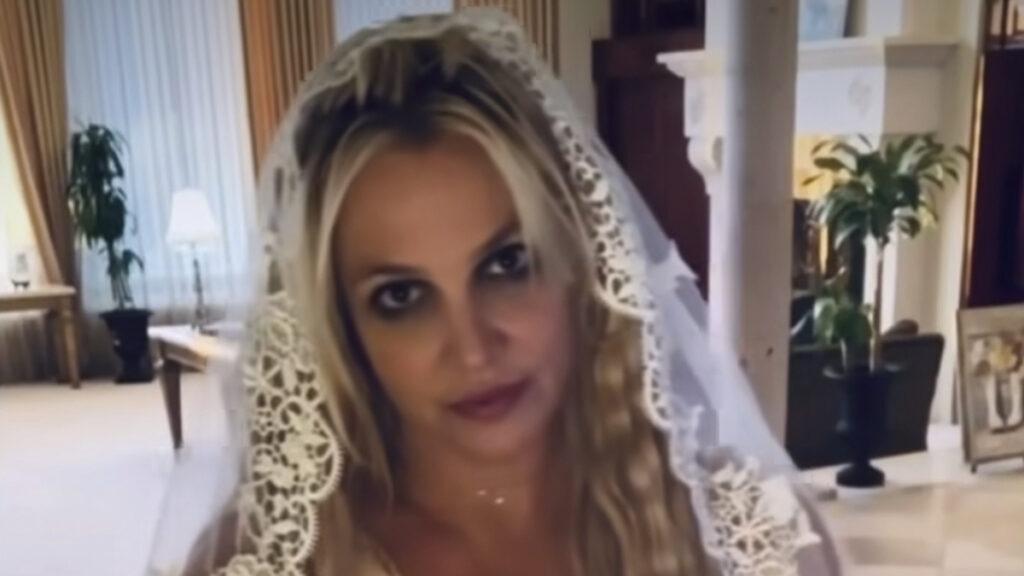 Britney Spears declares she is married to herself