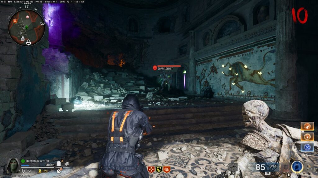 Elite Doppelghast defending the Ray Gun in The Tomb