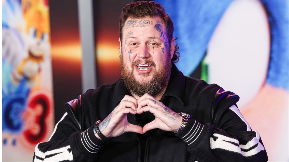 Tennessee Divorce Bombshell As Jelly Roll Gifts Bunnie XO A Stunning Three-House Compound, But Fans Smell A Rat: ‘This Is Damage Control’