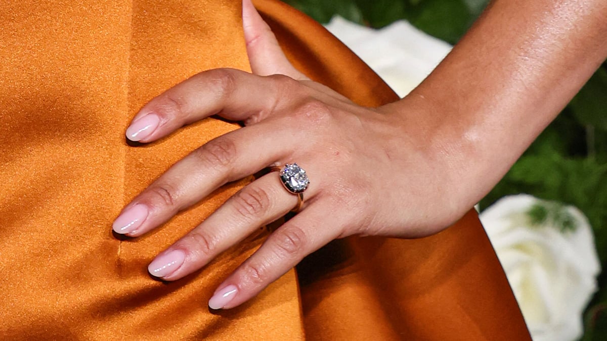 A closeup photo of Zendaya's engagement ring at the 82nd Annual Golden Globe Awards