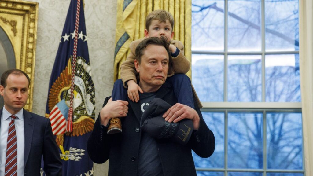 Grimes Attacks Ex Elon Musk for Using ‘Son Like a Prop’ At Oval Office Visit: ‘He Should Not Be In Public Like This!’ Elon Musk is seen with his son X, as he gives remarks to the media, in the Oval Office of the White House in Washington DC