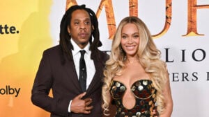 Beyoncé Releases Ad to ‘Prove’ Jay-Z is Not Wearing a Wig in Pennsylvania Concert, but Not Everyone is Convinced: ‘The Jig is Up’ Jay-Z and Beyoncé attend Mufasa: The Lion King Los Angeles Premiere