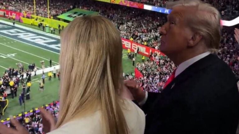 Donald Trump Cheered At the Super Bowl While Taylor Swift Gets Brutally Booed: ‘Everyone Doesn’t Love Her’ Donald Trump Cheered At the Super Bowl While Taylor Swift Gets Brutally Booed: 'Everyone Doesn't Love Her'