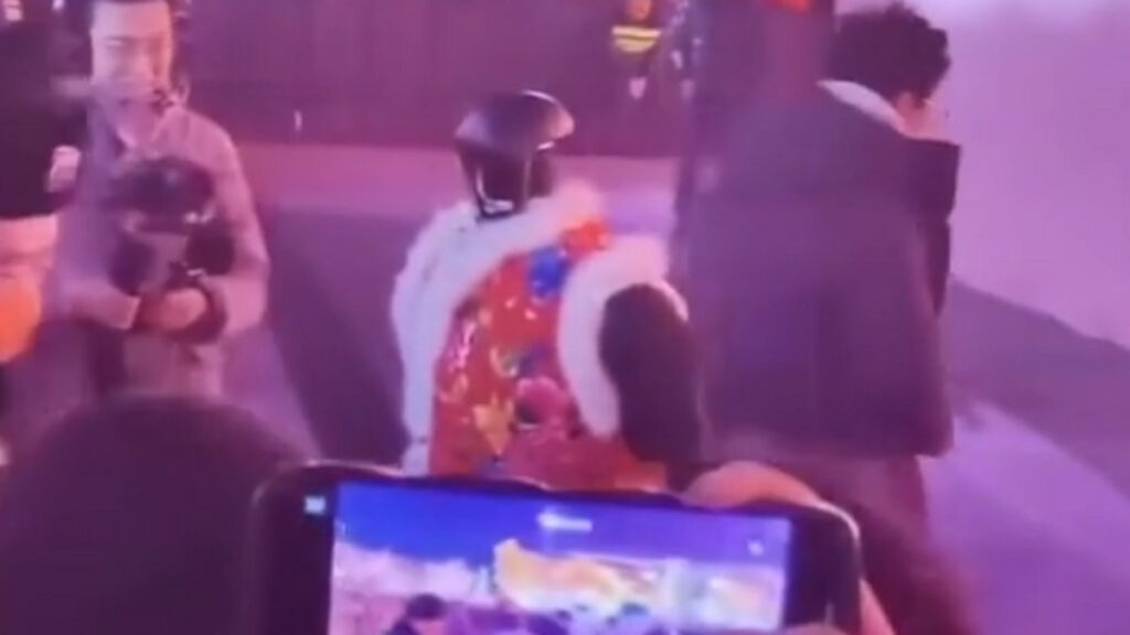 Deranged Chinese Robot Goes Haywire and Attacks an Innocent Bystander ‘Skynet is upon us’