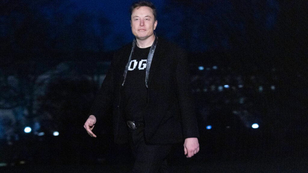 Elon Musk meets Trump in the White house after return from Florida March 2025