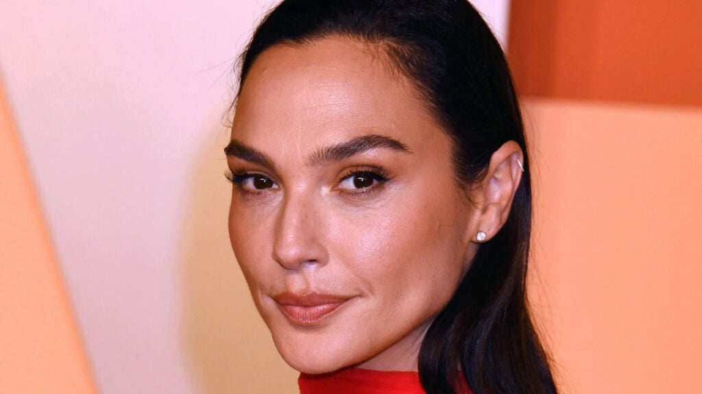 Gal Gadot in red at the 2025 Vanity Fair Oscar's party.