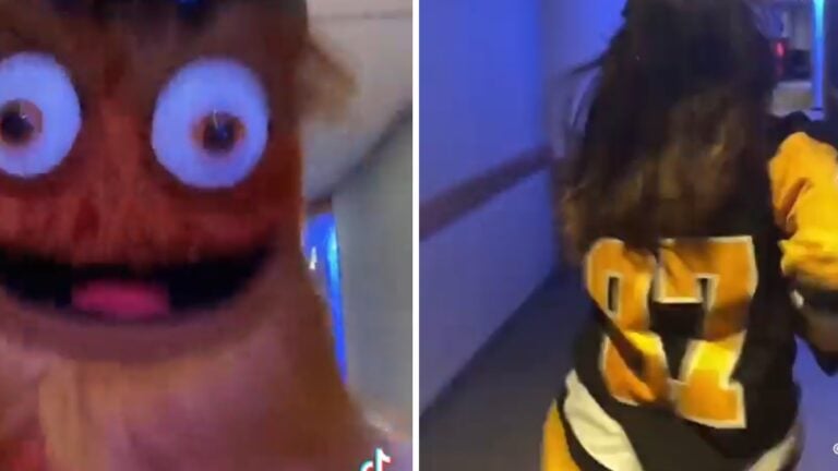Philadelphia Flyers Mascot Gritty Chases Penguins Fan Away From the Stadium, ‘Gritty Is the Best Mascot in Any Sport in History’ Gritty Mascot chasing fan