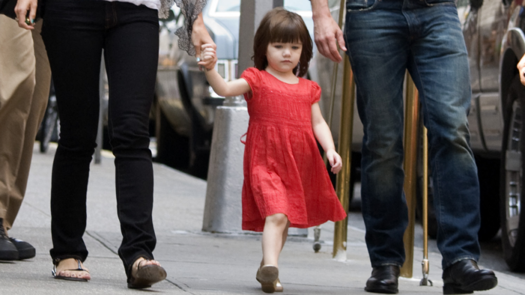 Katie Holmes, Tom Cruise, Suri Cruise