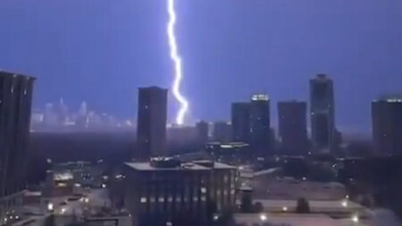 Incredible and Terrifying Lightning Strike in Atlanta Resembles ‘God’ like Anger ‘Repent’