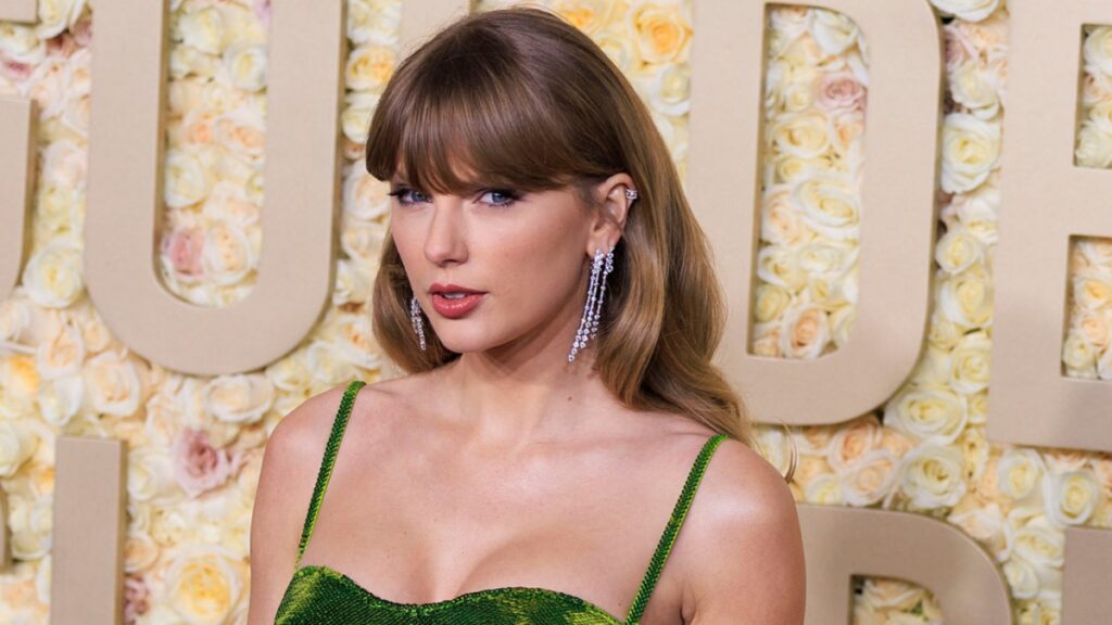 Taylor Swift Social Media Absence ‘Feels Apocalyptic’ Amid Travis Kelce Drama Taylor Swift at the Golden Globes