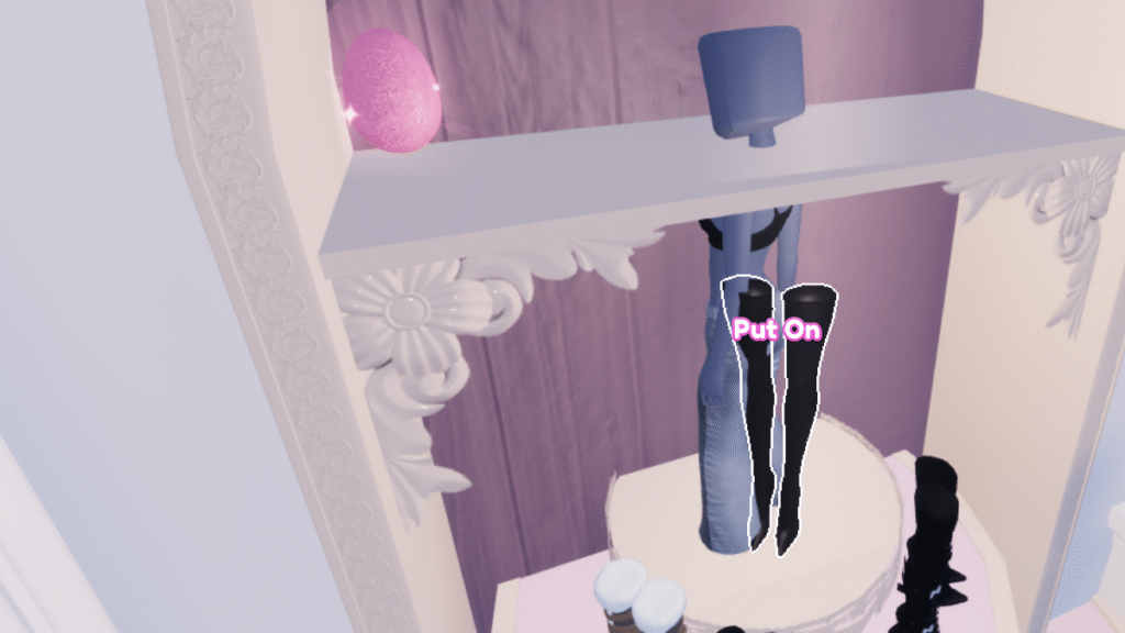 Boot Egg in Dress To Impress