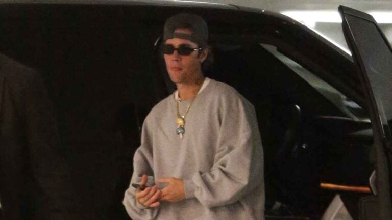 Justin Bieber Shares Disturbing Video of Paparazzi Surrounding Him: ‘Can’t Believe This Is Legal’ Justin Bieber paparazzi photo