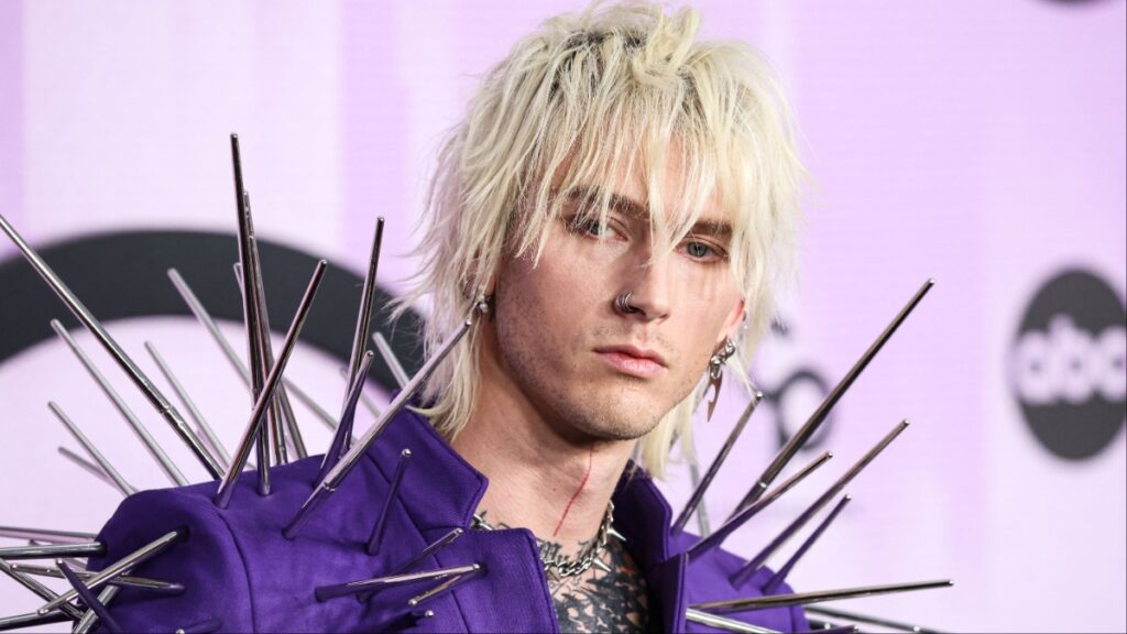 Machine Gun Kelly at the American Music Awards in 2022