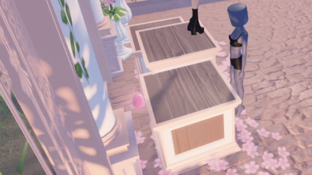 Podium Egg in Dress To Impress