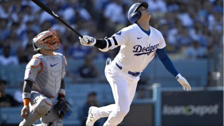 Shohei Otani pops out