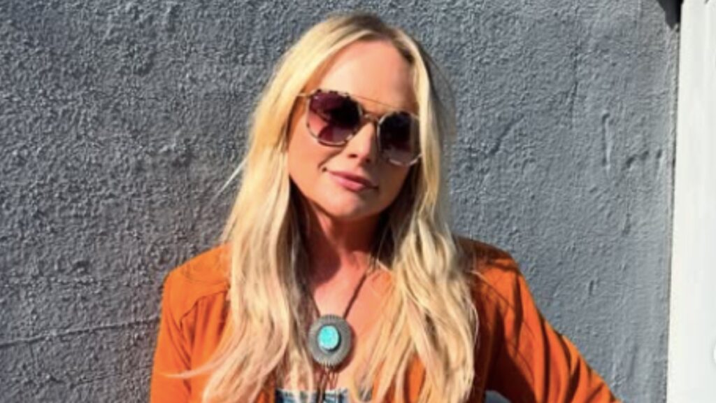 Miranda Lambert wearing sunglasses