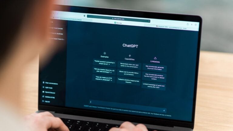 Boston professor uses ChatGPT