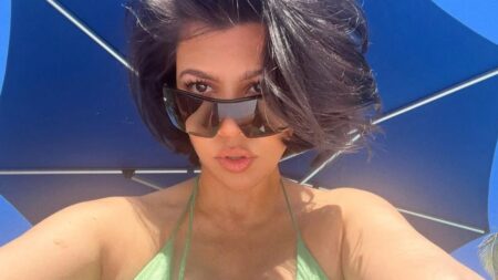 Kourtney Kardashian selfie
