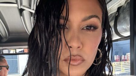 Kourtney Kardashian Rocks a Bikini and Fans are ‘Here for the Natural Body’ Kourtney Kardashian selfie