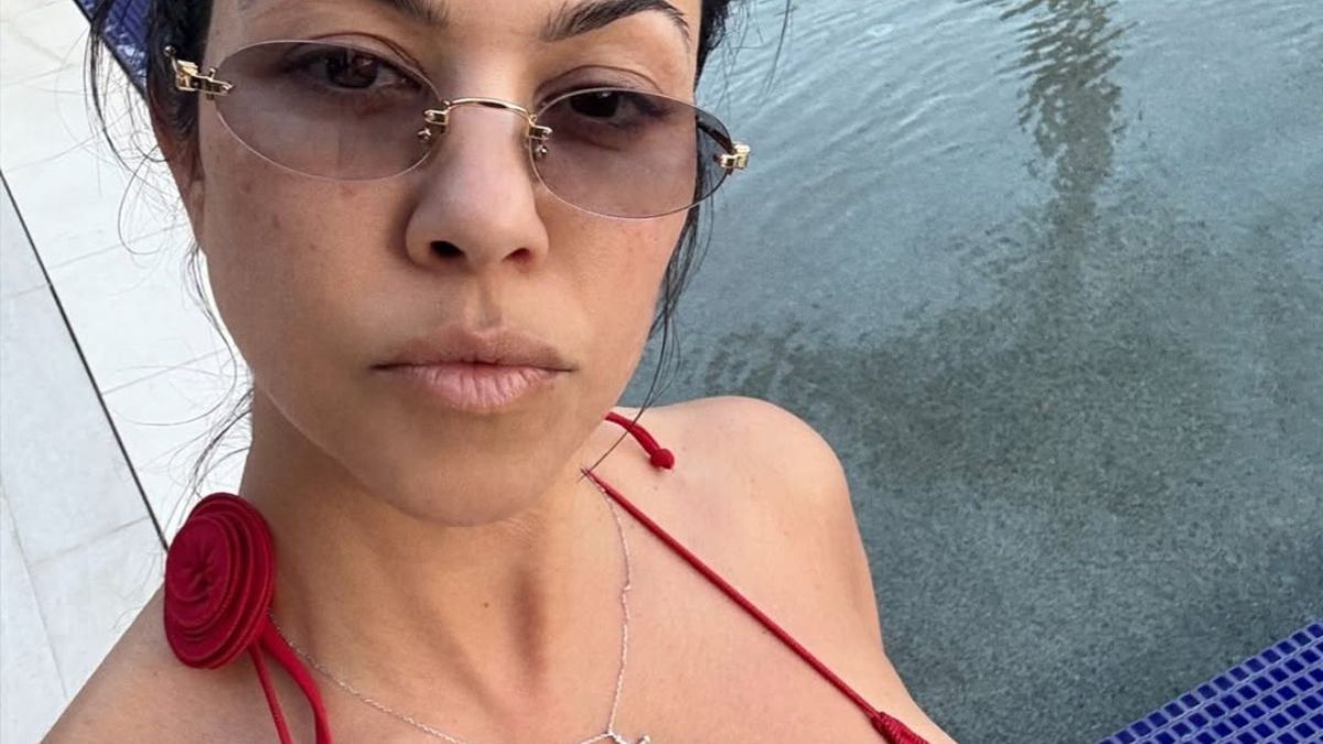Kourtney Kardashian selfie