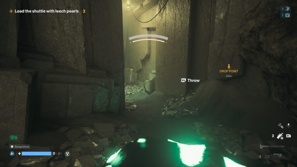 Responder carrying a leech pearl