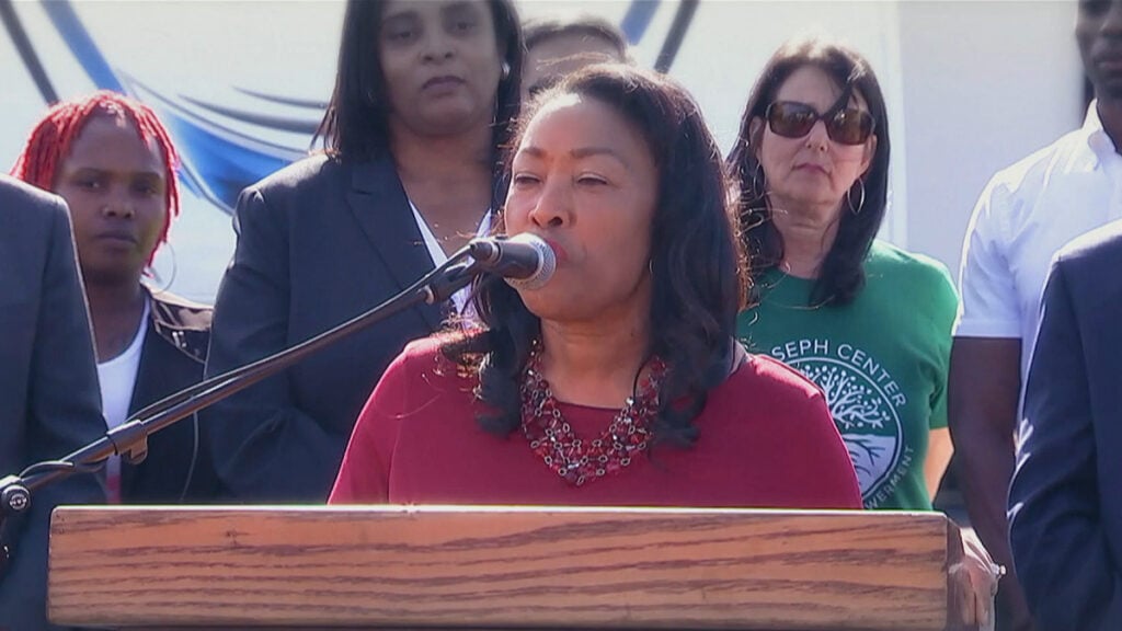 $800,000 in Hush Money Exposed as Los Angeles Homeless Leader Allegedly Destroyed Records: ‘Scumbaggery’ $800,000 in Hush Money Exposed as Los Angeles Homeless Leader Allegedly Destroyed Records: ‘Scumbaggery'