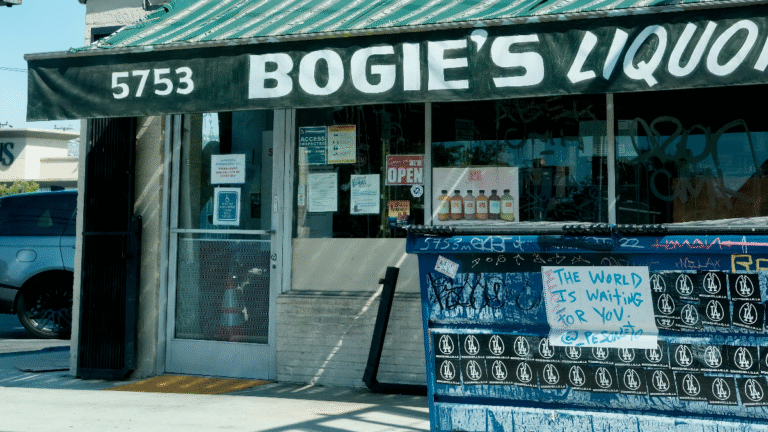 New Jersey Woman Pees in Front of New York Liquor Store