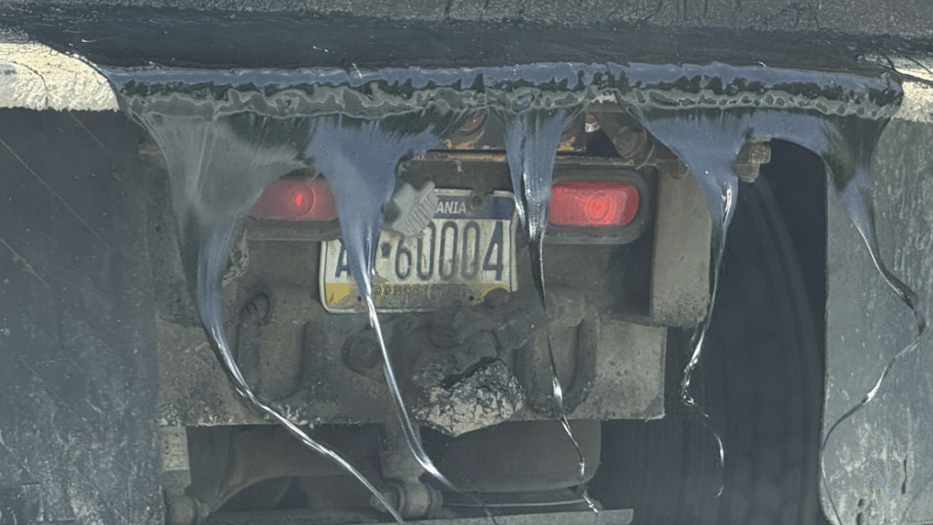 Pennsylvania Truck Leaks Tar All Over Highway, Splashing On the Road and Nearby Cars: ‘What in Tar Nation?’ Pennsylvania Truck Leaks Tar All Over the Highway