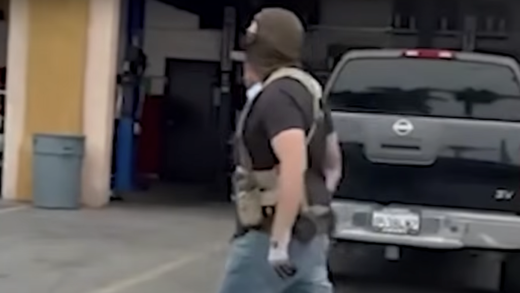 Philadelphia Man Dresses Up Like ICE Agent To Attack a Woman and Rob Car Repair Shop: ‘The Perfect Cover to Criminals’ Philadelphia Robber Impersonates ICE Agent at Car Repair Shop