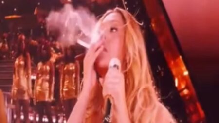 Beyonce smoking