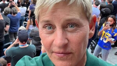 Ellen Degeneres selfie
