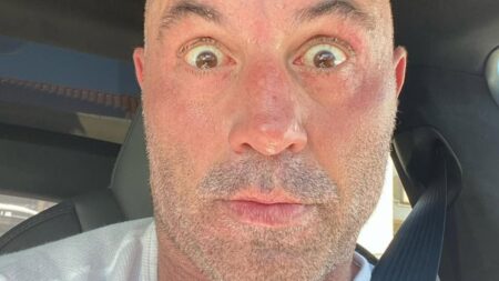 Joe Rogan selfie