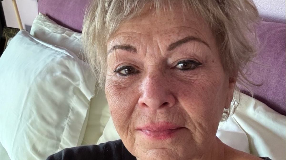 Roseanne Barr takes selfie